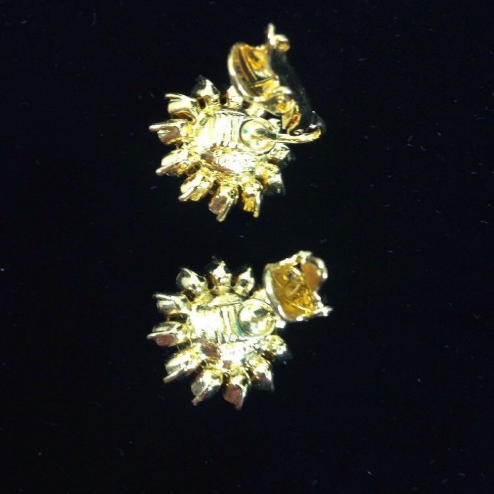 Vintage Signed Trifari Clip Earrings Fabulous Statement Runway Jewelry 1950s - Picture 3 of 7
